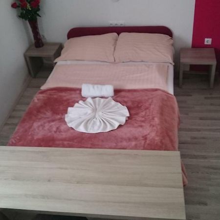 Guest House Villa Herbarium Slavonski Brod Buitenkant foto