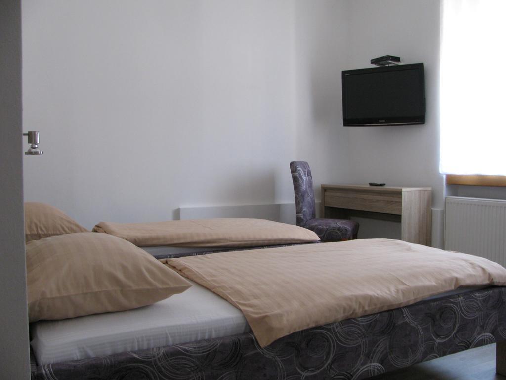 Guest House Villa Herbarium Slavonski Brod Kamer foto