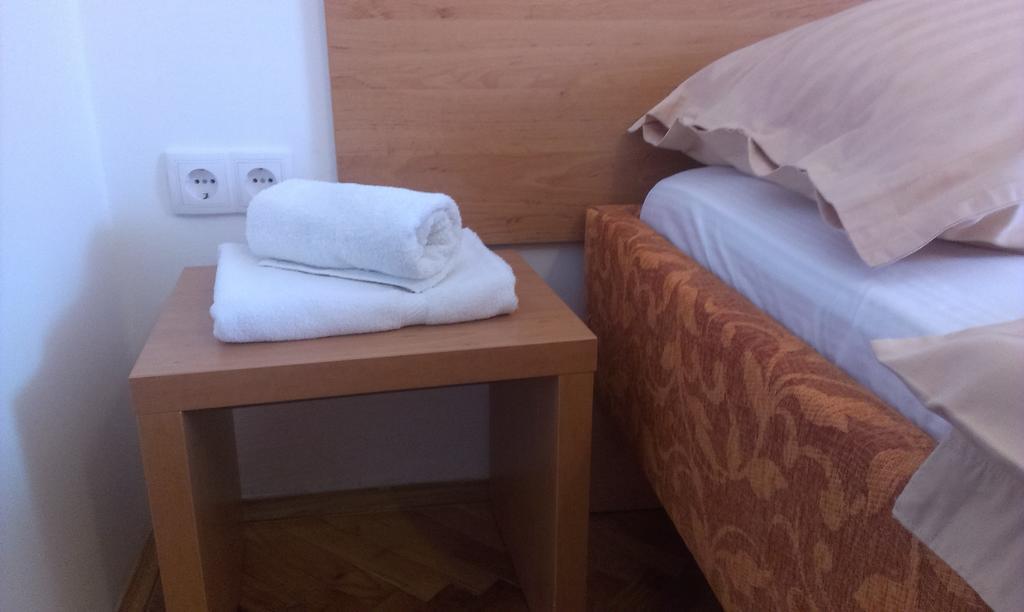 Guest House Villa Herbarium Slavonski Brod Kamer foto