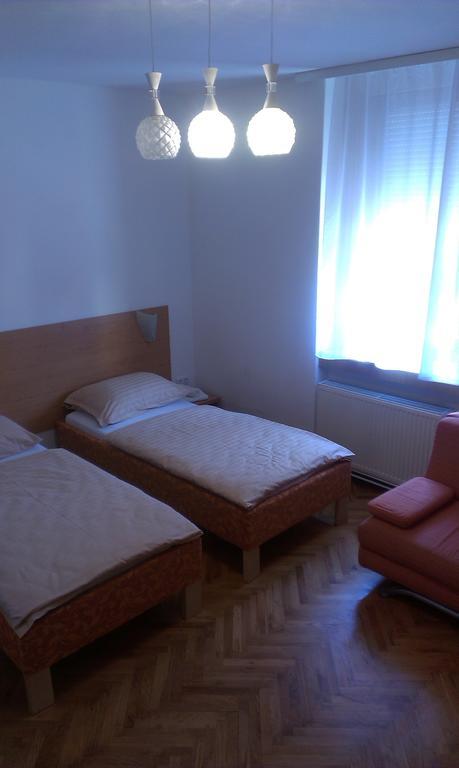Guest House Villa Herbarium Slavonski Brod Kamer foto