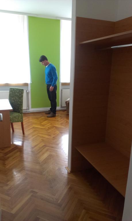 Guest House Villa Herbarium Slavonski Brod Kamer foto