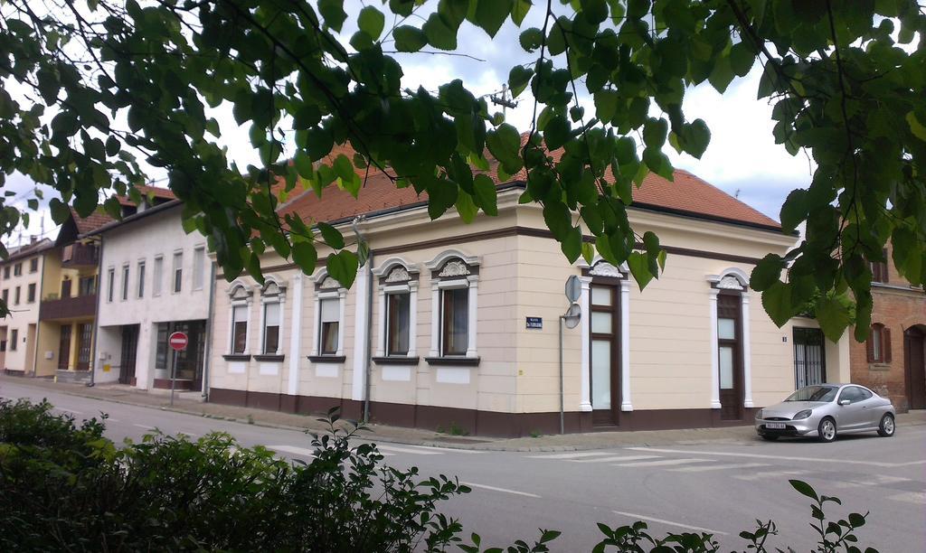 Guest House Villa Herbarium Slavonski Brod Kamer foto