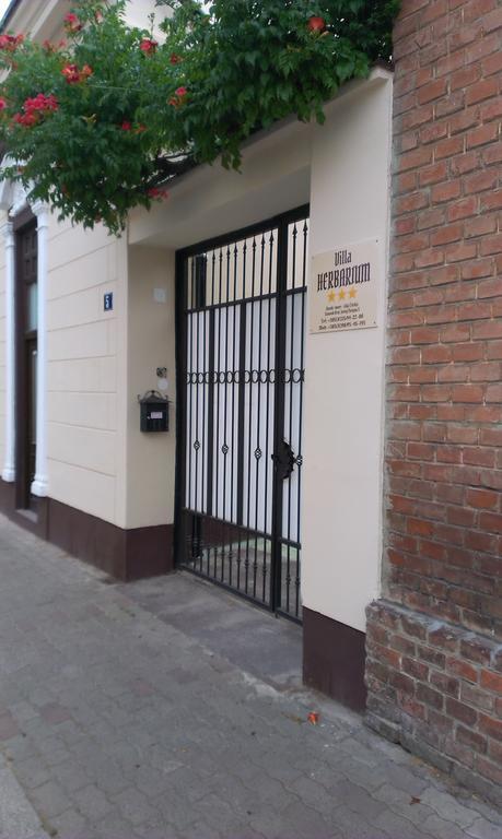 Guest House Villa Herbarium Slavonski Brod Buitenkant foto