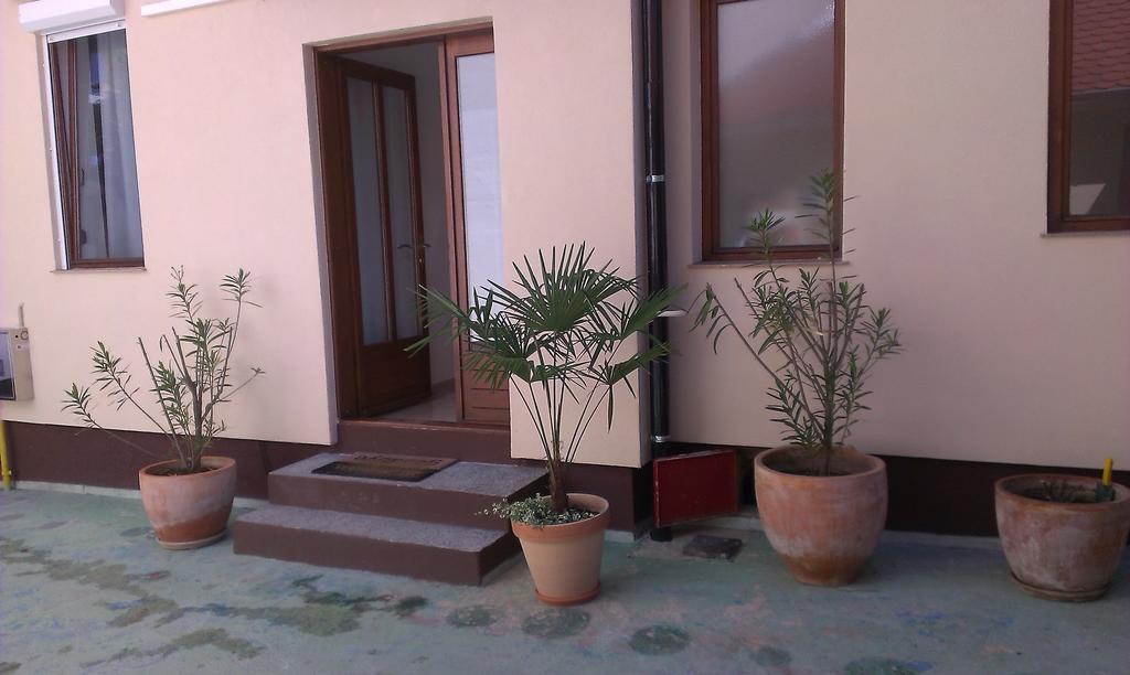 Guest House Villa Herbarium Slavonski Brod Buitenkant foto