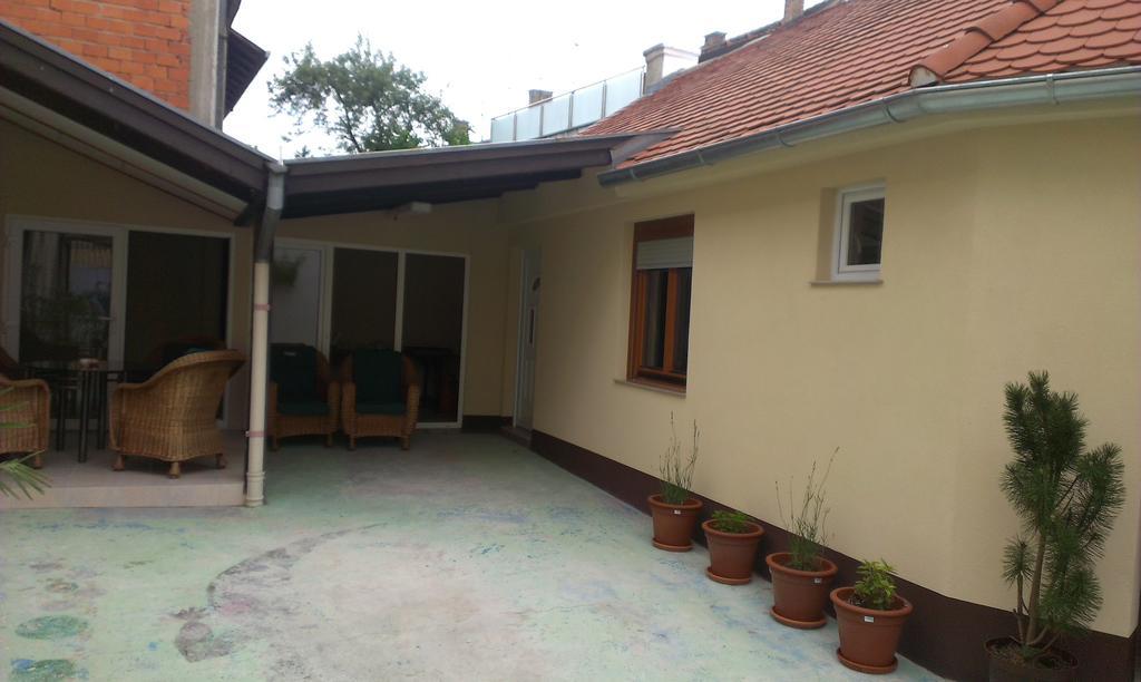 Guest House Villa Herbarium Slavonski Brod Kamer foto