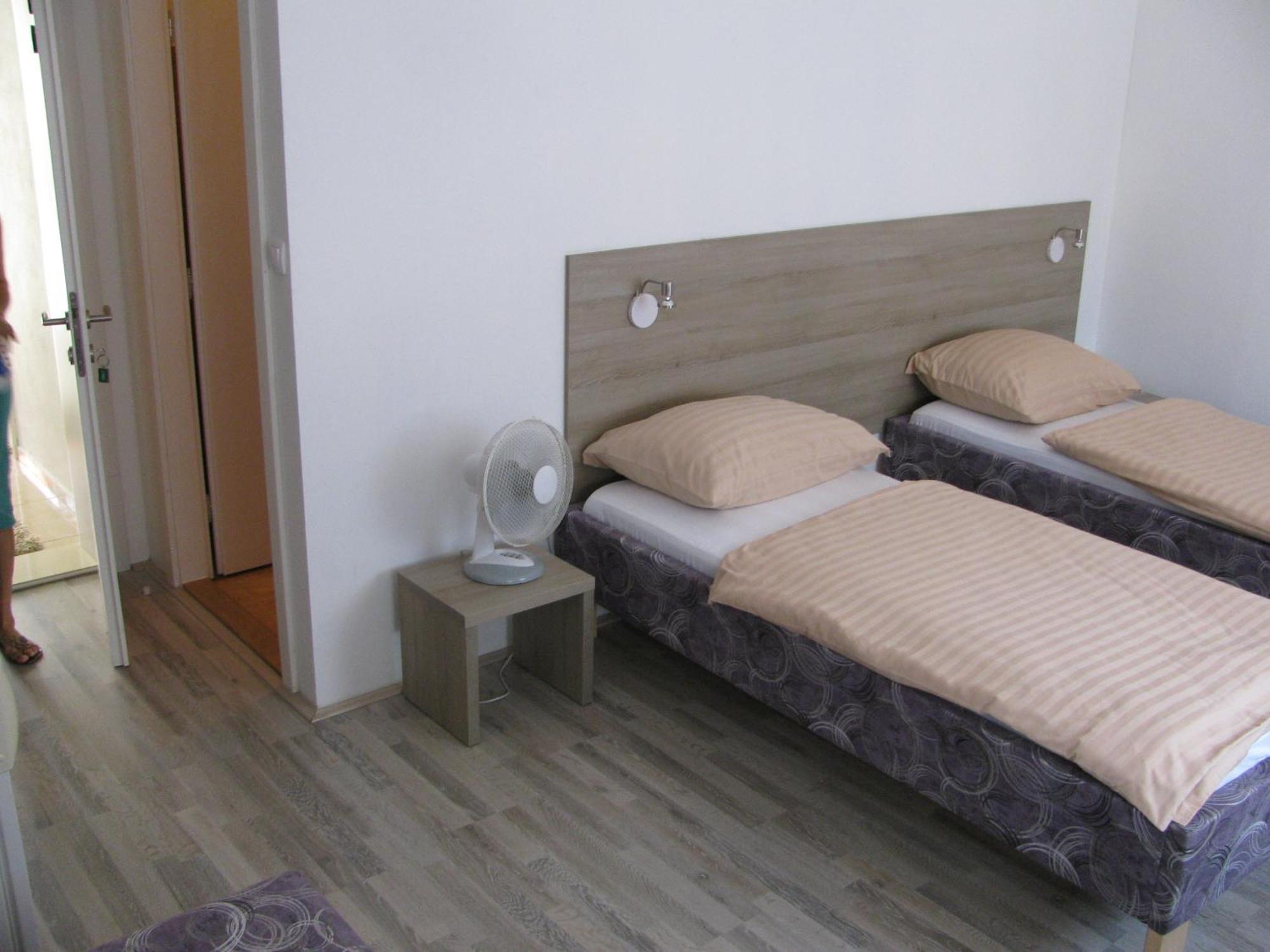 Guest House Villa Herbarium Slavonski Brod Kamer foto