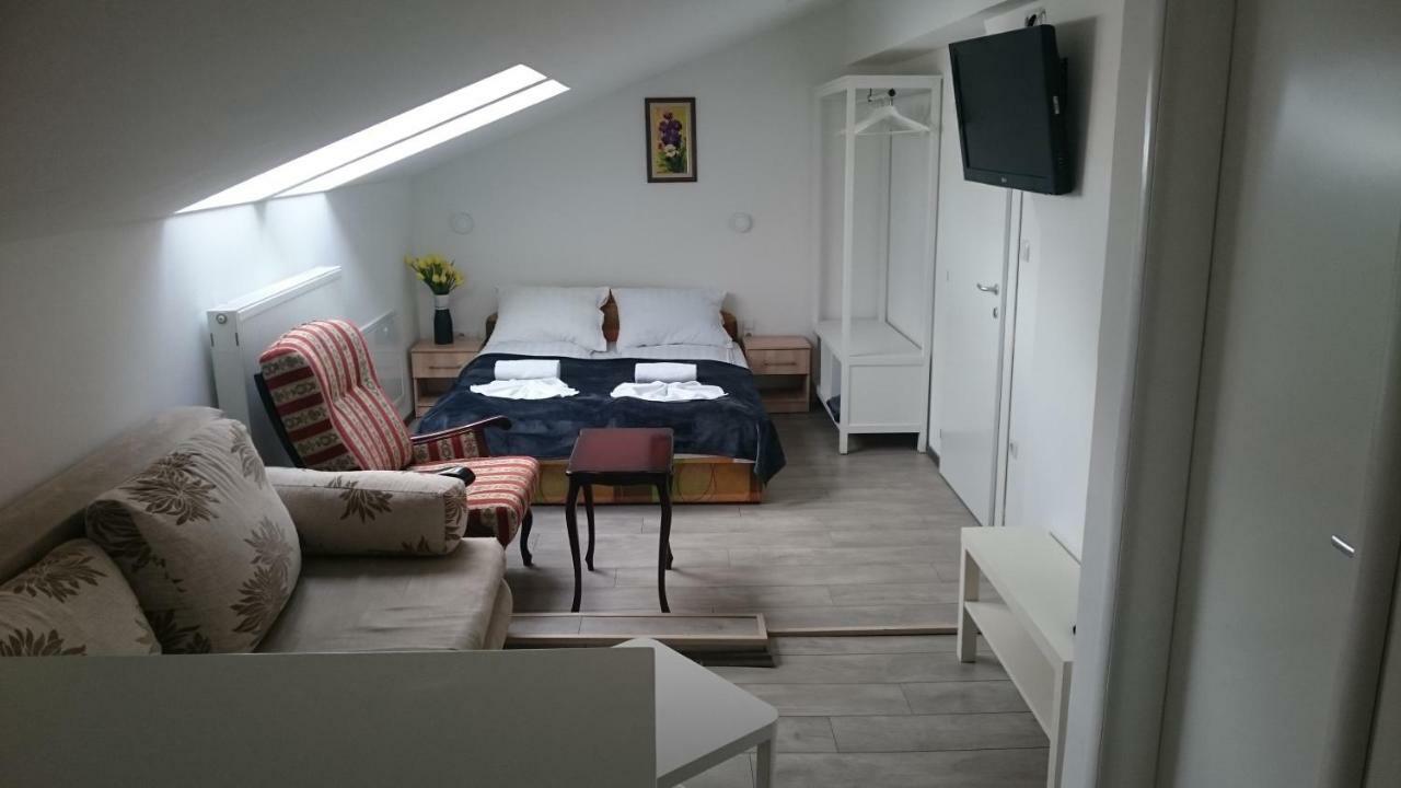 Guest House Villa Herbarium Slavonski Brod Buitenkant foto